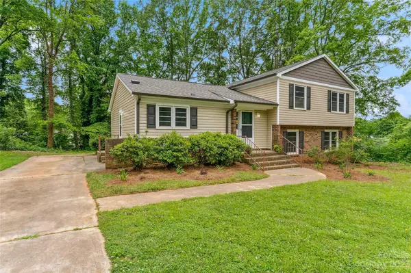 7214 Riding Trail RD, Charlotte, NC 28212