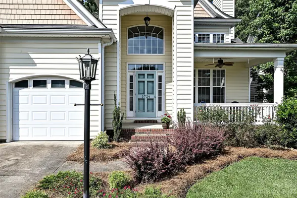 5724 Chalyce LN, Charlotte, NC 28270