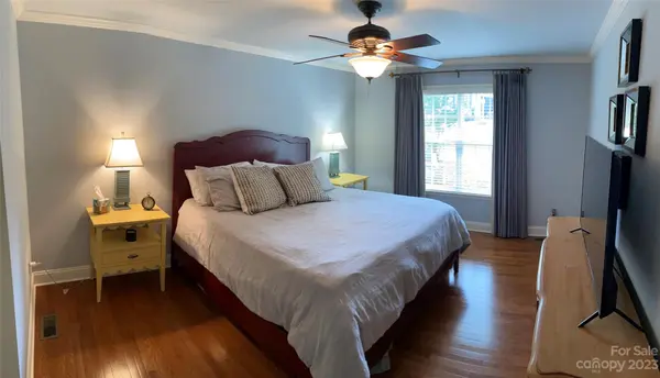 2215 Wednesbury CT, Kannapolis, NC 28083