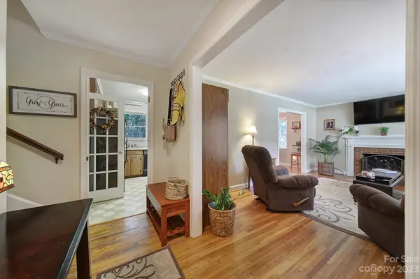 5017 Prentice PL, Charlotte, NC 28210