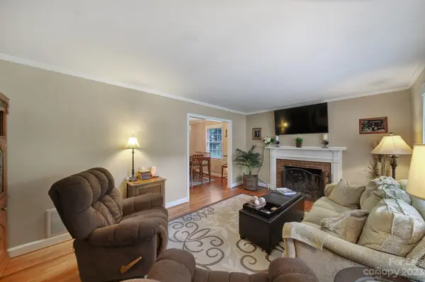 5017 Prentice PL, Charlotte, NC 28210