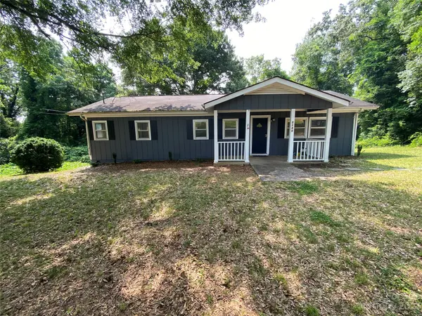 3120 Castle AVE, Hickory, NC 28601