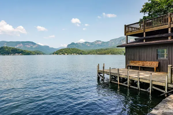 128 Sunset LN, Lake Lure, NC 28746