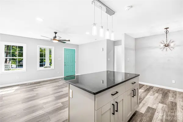 729 Pennsylvania AVE, Charlotte, NC 28216