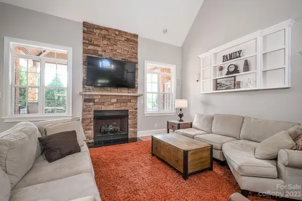 121 Cedar Woods DR, Mooresville, NC 28117