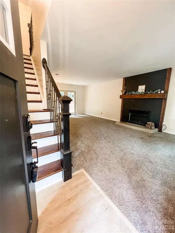 7121 Amarillo DR, Charlotte, NC 28262