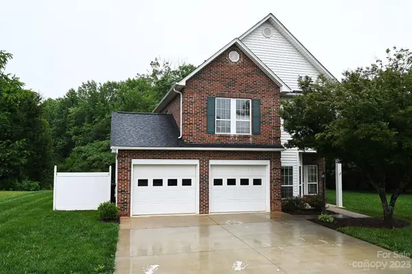 823 41st Avenue DR NE, Hickory, NC 28601