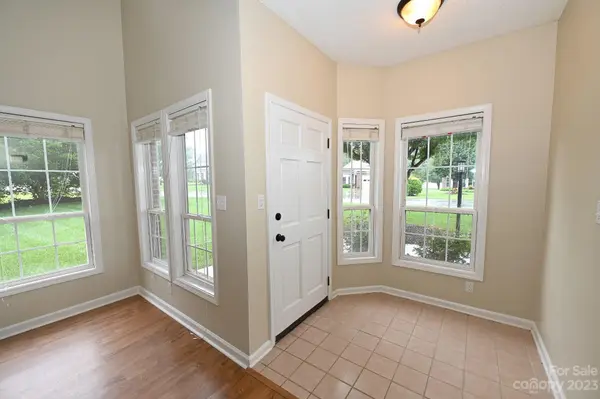 823 41st Avenue DR NE, Hickory, NC 28601