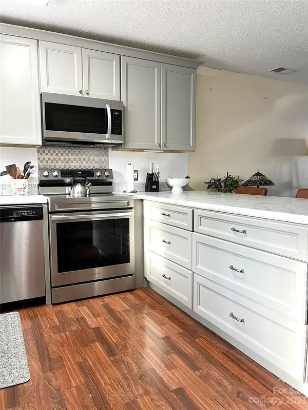 102 Brandywine DR NE #N3, Conover, NC 28613