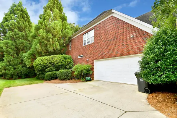 9830 Hillspring DR, Huntersville, NC 28078
