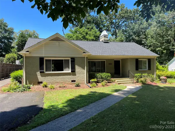 3123 Country Club DR, Charlotte, NC 28205