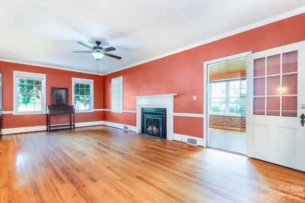 200 E Central AVE, Catawba, NC 28609