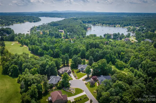 140 Wexford PT, Hickory, NC 28601