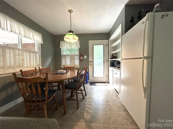 195 25th ST NW, Hickory, NC 28601