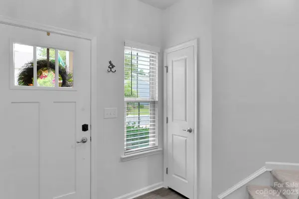 210 Park Meadows DR, Matthews, NC 28104