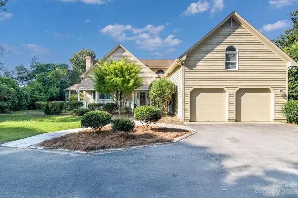2171 Mallard LN, Camden, SC 29020