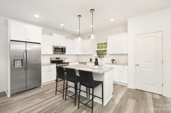 12609 Wildlife LN, Huntersville, NC 28078