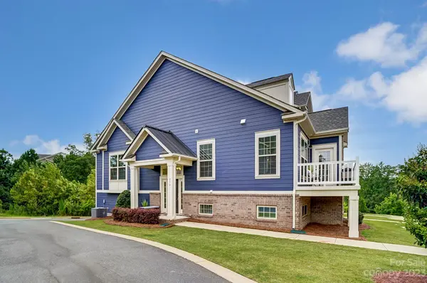814 Ruckers CT, Tega Cay, SC 29708