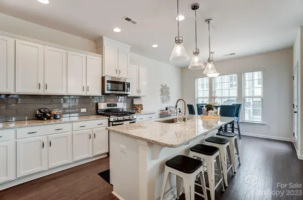 814 Ruckers CT, Tega Cay, SC 29708