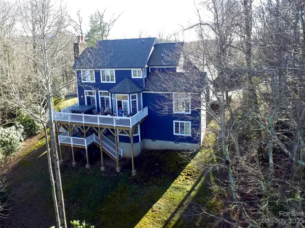220 Hialeah LN, Boone, NC 28607