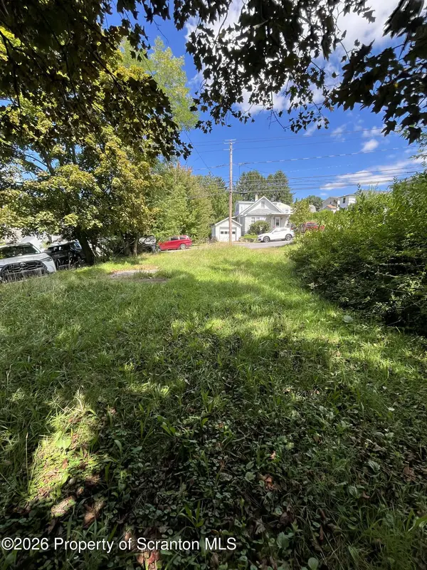 1338 E Elm ST, Scranton, PA 18505