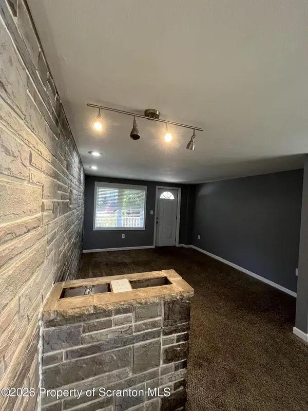 532 N Hyde Park AVE, Scranton, PA 18504