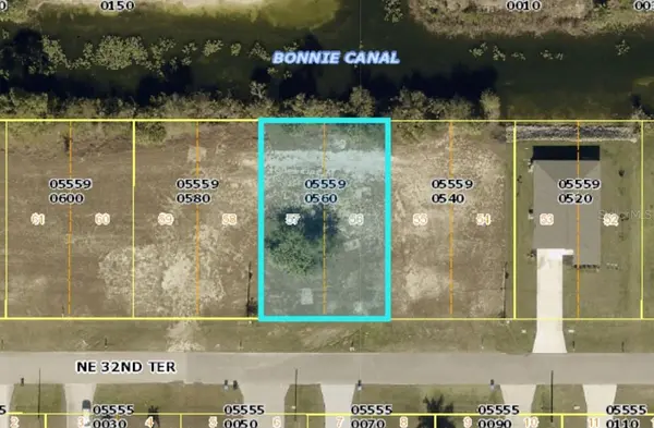 907 NE 32ND TER, Cape Coral, FL 33909