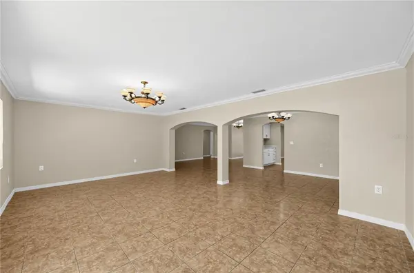 915 SEMINOLE BLVD, Tarpon Springs, FL 34689