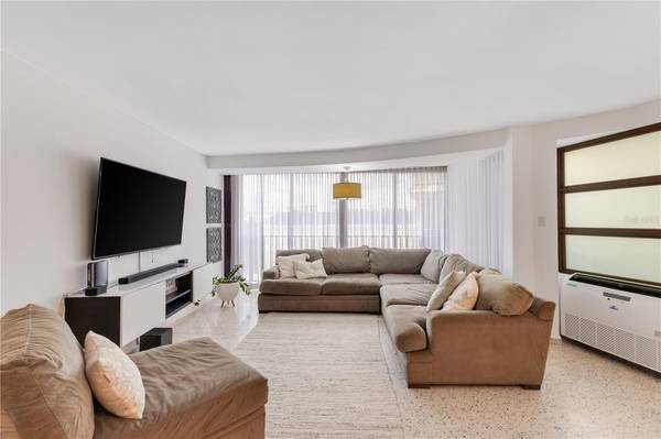 187 PINE GROVE #187, Carolina, PR 00979