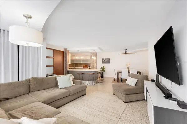 187 PINE GROVE #187, Carolina, PR 00979
