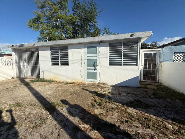 LL-18 JARDINES DE PALMAREJO, Canovanas, PR 00729