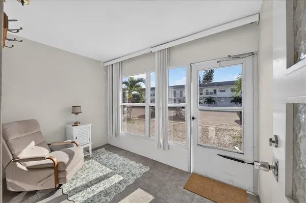 1221 DREW ST #B7, Clearwater, FL 33755