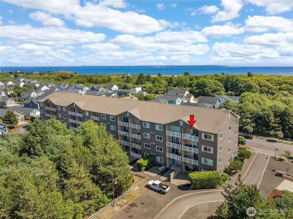 262 Oyhut Bay BLVD SW #401, Ocean Shores, WA 98569