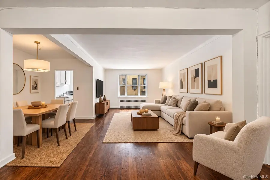 8333 Austin ST #6R, Kew Gardens, NY 14415