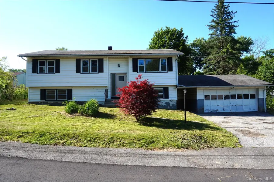 62 Warwick RD, Carmel, NY 10512
