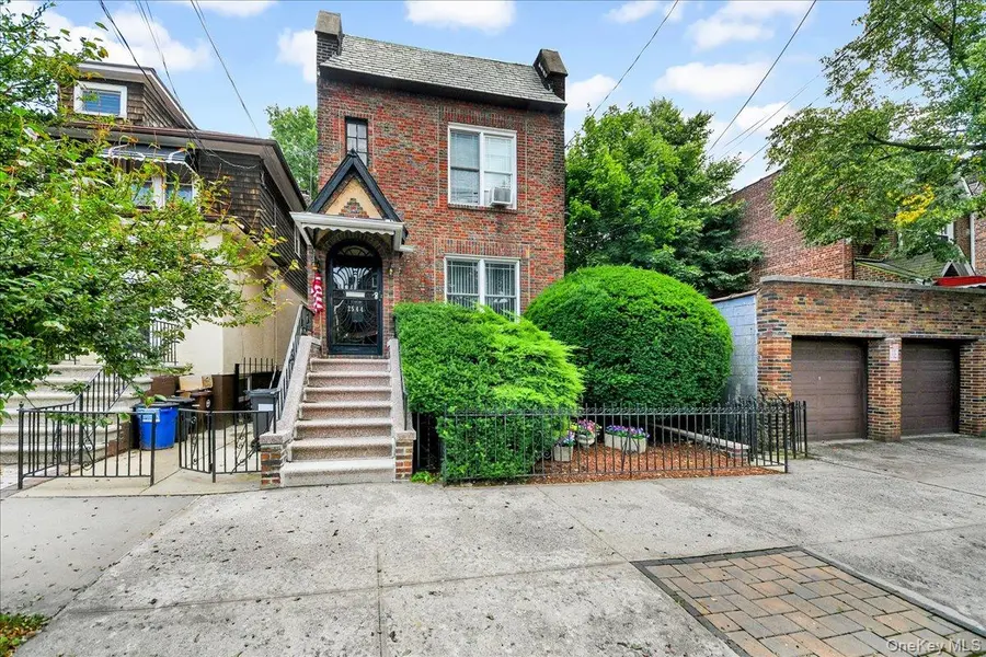 2544 Lurting AVE, Bronx, NY 10469
