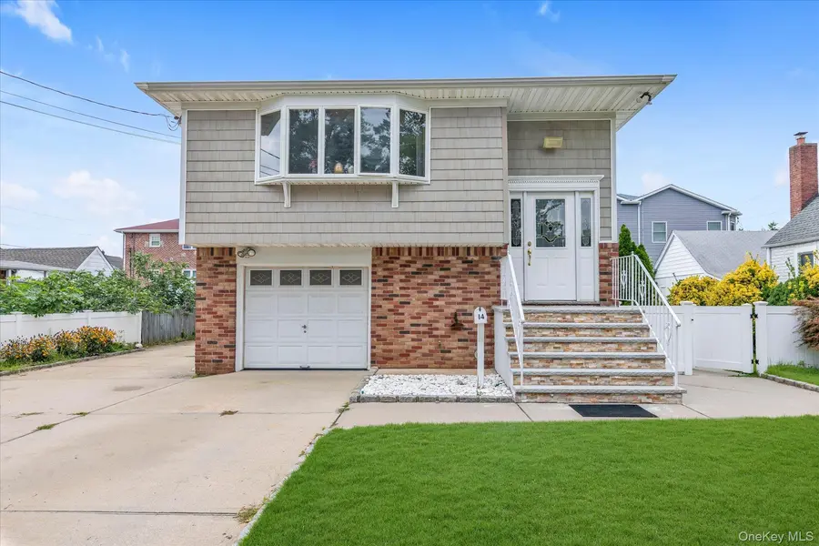 14 Edwards PL, Valley Stream, NY 11580