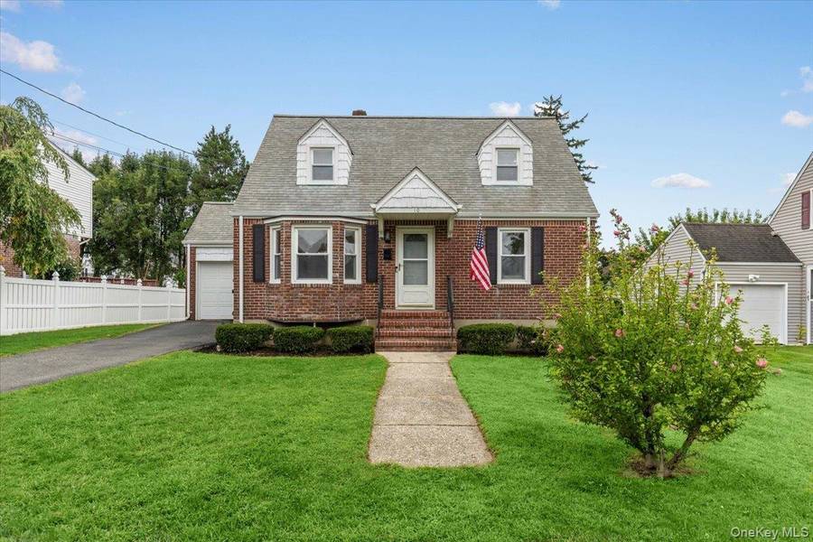 10 Maywood AVE, Rye Brook, NY 10573