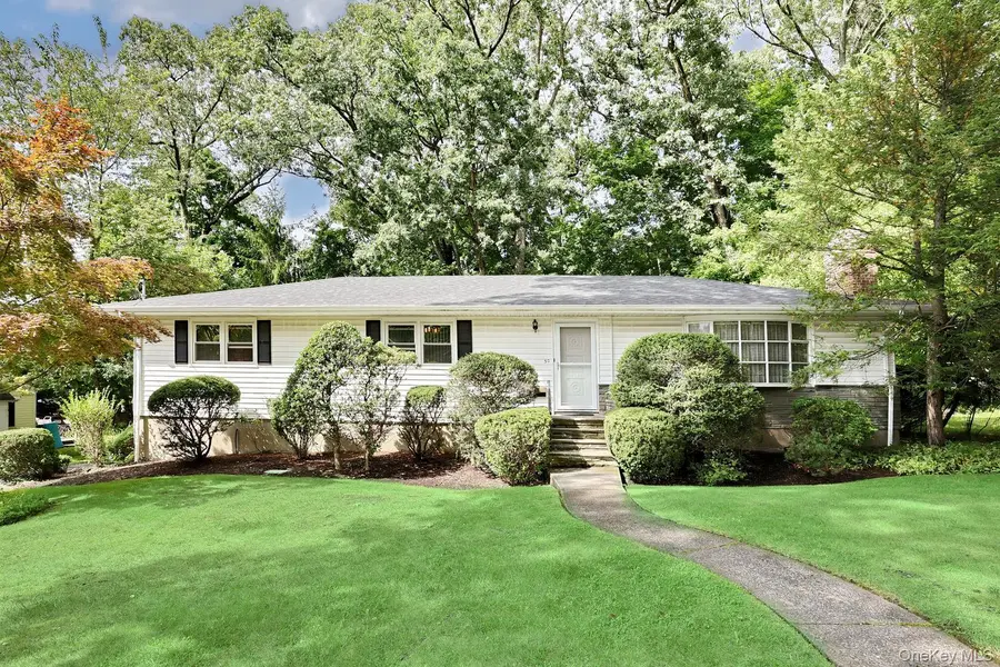 30 Pacific AVE, Nanuet, NY 10954