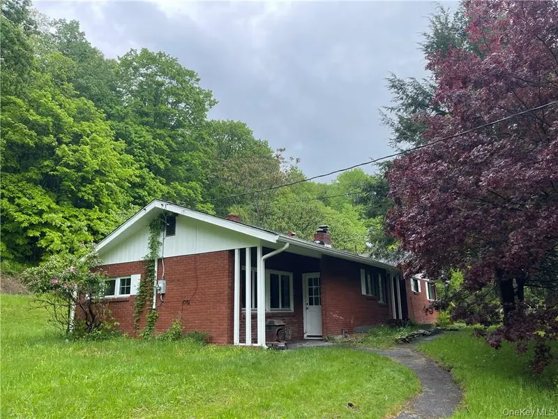 564 Kirbytown RD, Middletown, NY 10940