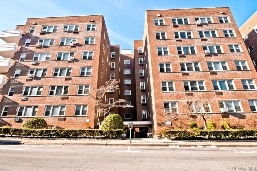 30 E Hartsdale AVE #3E, Hartsdale, NY 10530