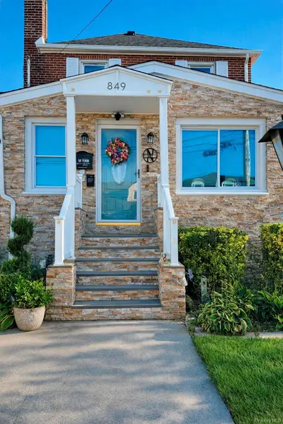 849 Second AVE, Franklin Square, NY 11010