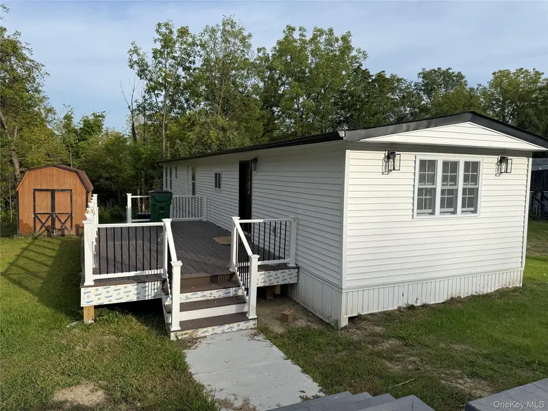 2 Walnut Park Lot 1 LN, Milton, NY 12547