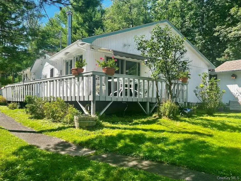 7 Jenn LN, Monticello, NY 12701