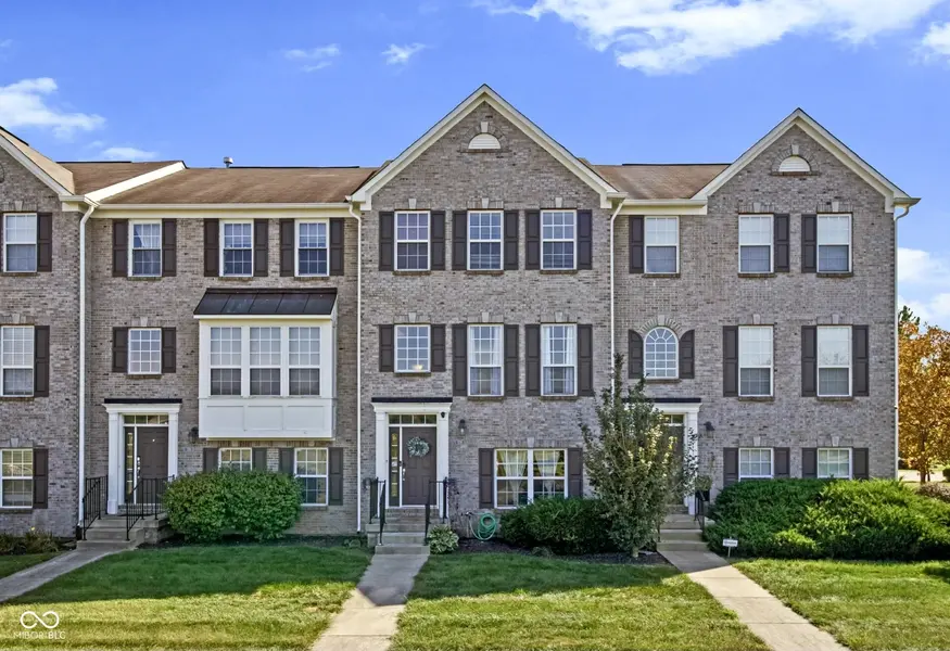 178 Straughn LN, Westfield, IN 46074