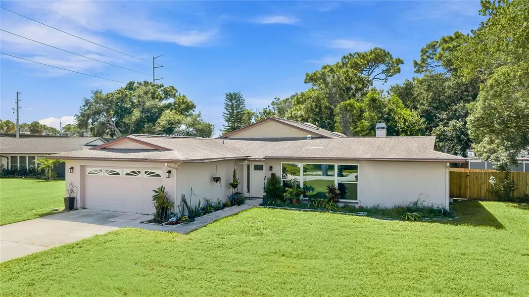 802 EMBASSY RD, Largo, FL 33771