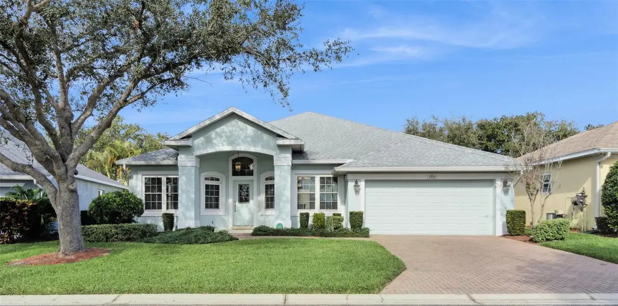 2925 DAYTON DR, Winter Haven, FL 33884