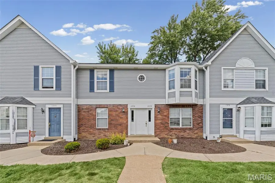 1774 Kircher DR #C, St Charles, MO 63303