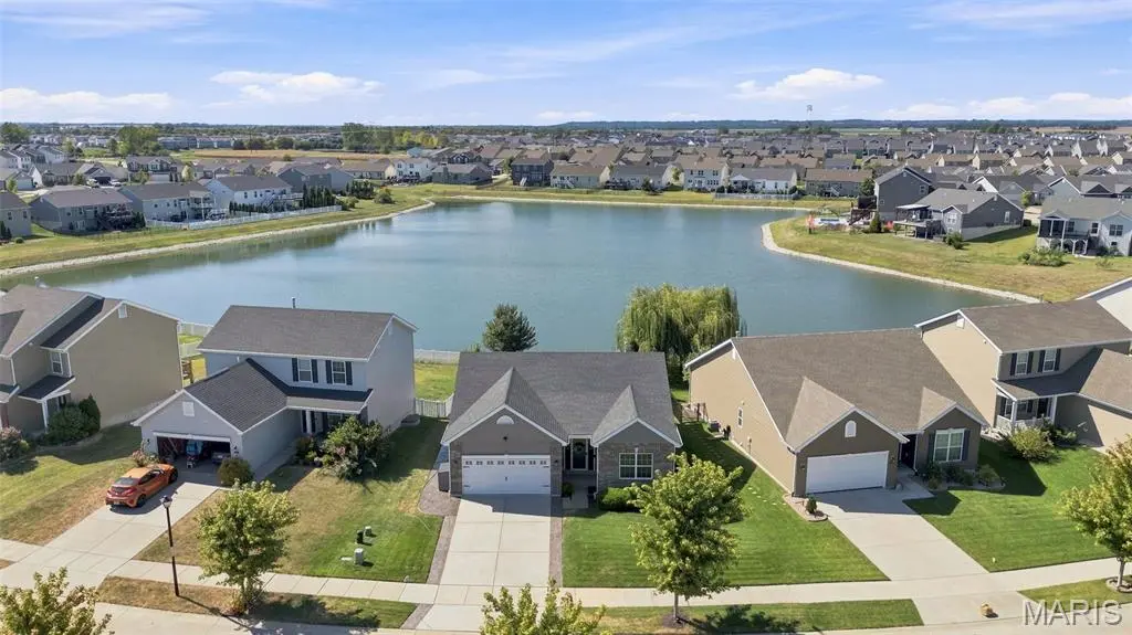 213 Charlestowne Place DR, St Charles, MO 63301