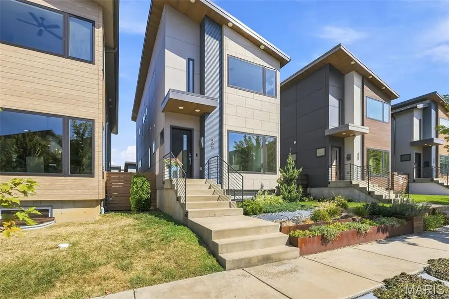 4425 Vista AVE, St Louis, MO 63110